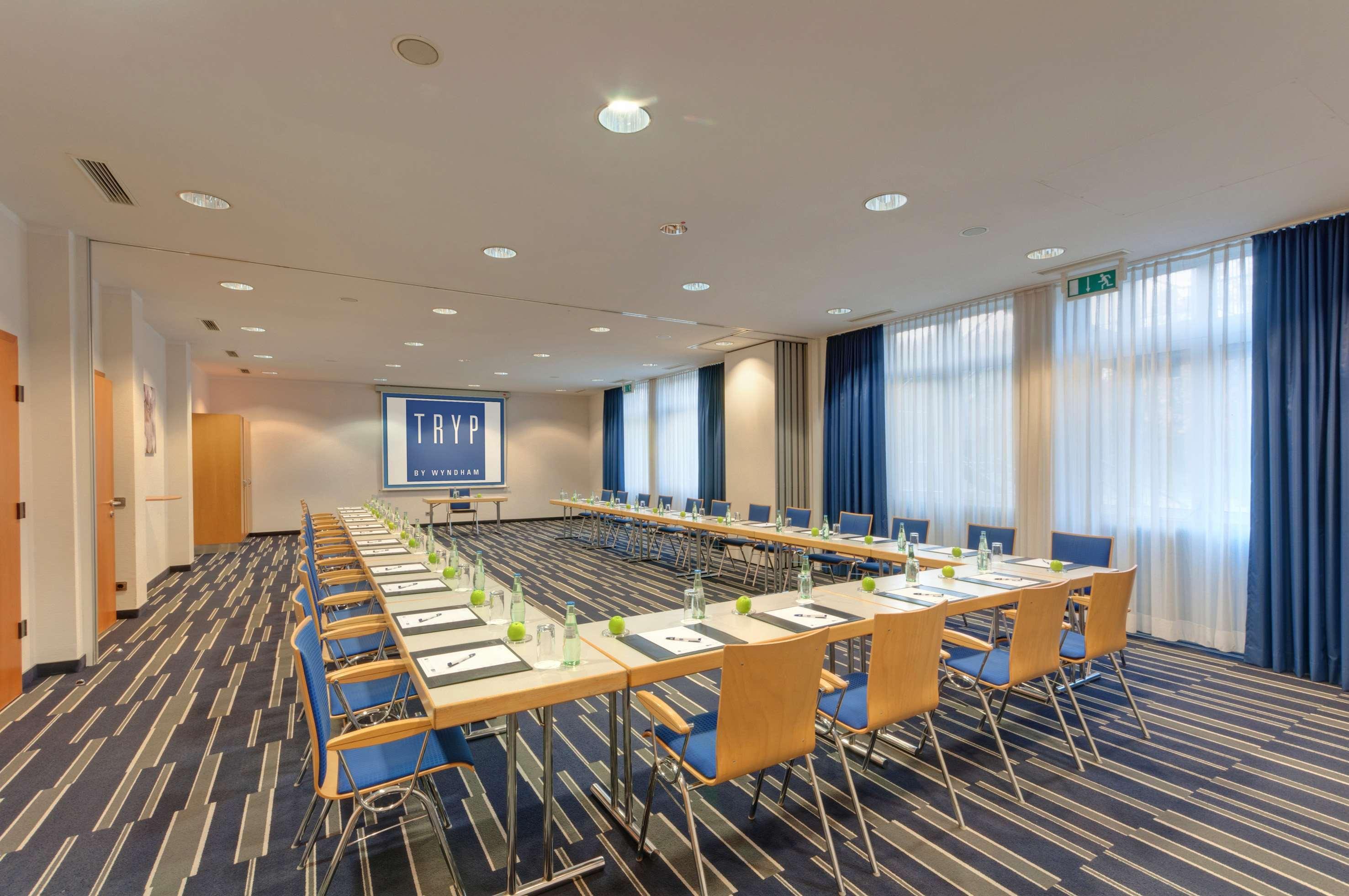 Hotel Bochum Wattenscheid affiliated by Meliá Esterno foto