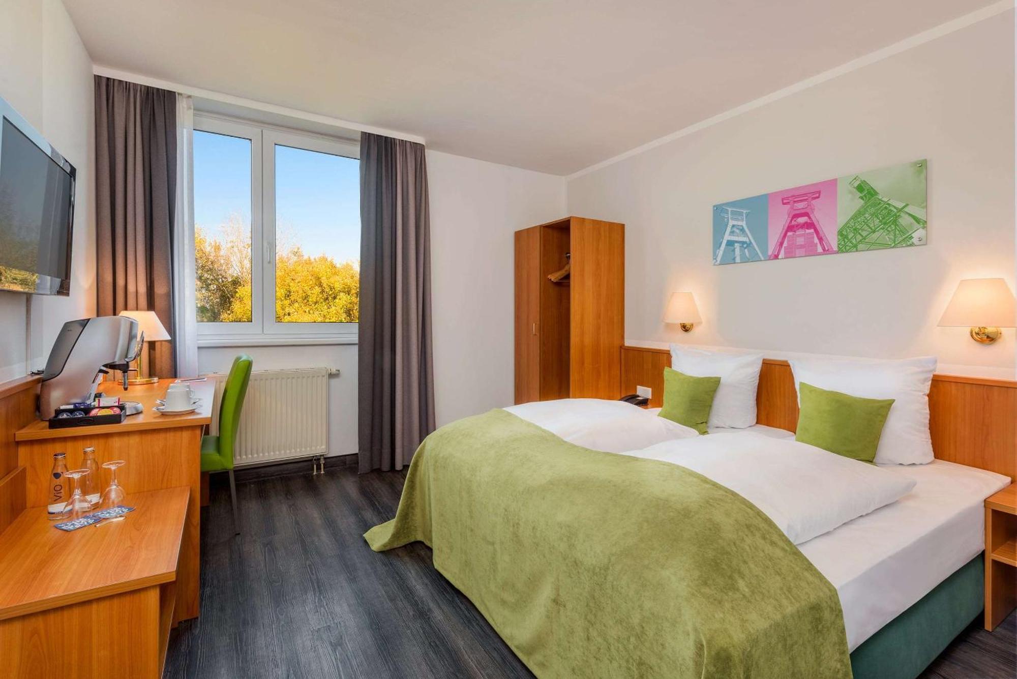Hotel Bochum Wattenscheid affiliated by Meliá Esterno foto