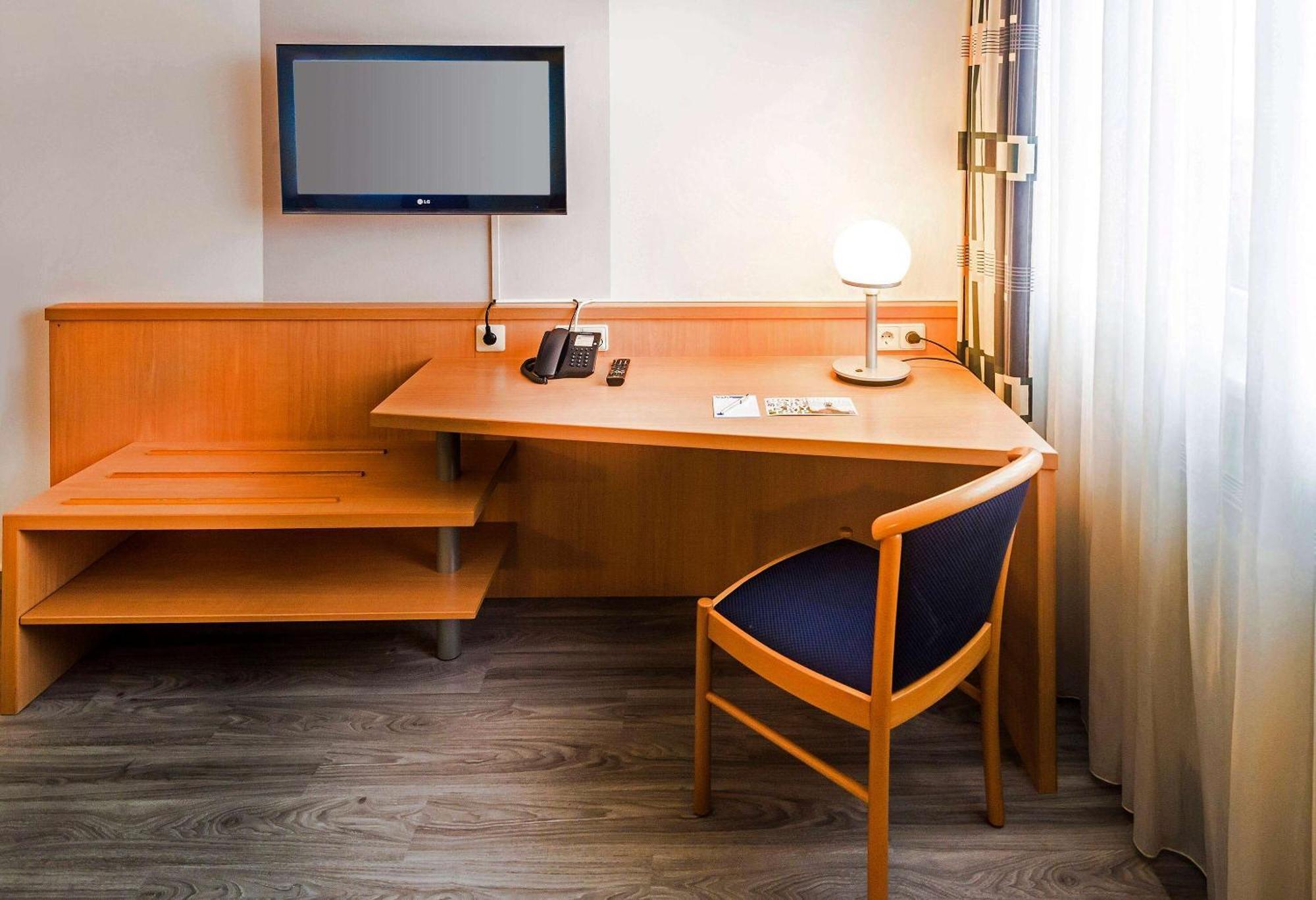 Hotel Bochum Wattenscheid affiliated by Meliá Esterno foto